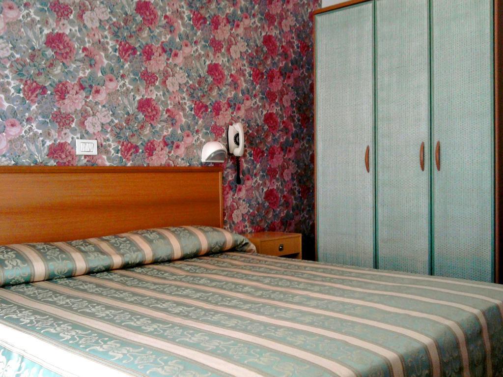 Hotel Gioiella Depandance Bellaria-Igea Marina Esterno foto