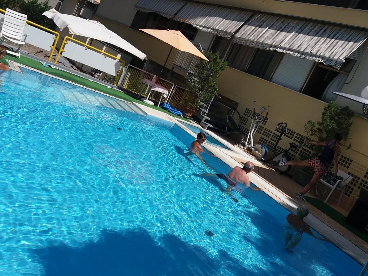 Hotel Gioiella Depandance Bellaria-Igea Marina Esterno foto